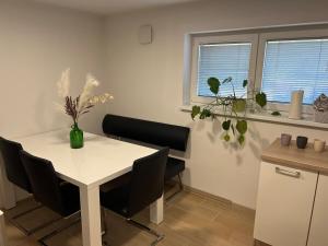 Cozy apartment with free parking