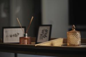 Live in athens as a local