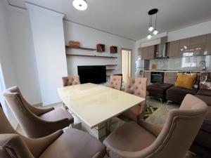 Iona Apartment Golem 1