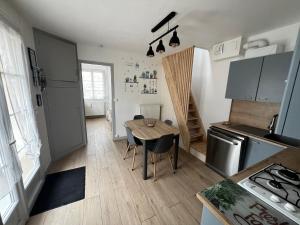 Maisons de vacances La Maison Sable - Chaleureuse Familiale avec Jardin-300m de la plage : photos des chambres
