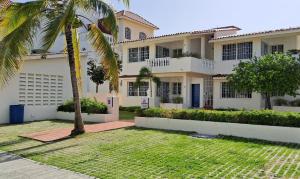 CortLang Vacation Rentals, Costambar