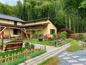 Zhejiang Anji Xiaoshe B&B Near Zhejiang North Grand Canyon Deep Creek Canyon Rafting Jiangjunguan Rafting Wind Paragliding Zhangli Ancient Road Longwangshan Scenic Area