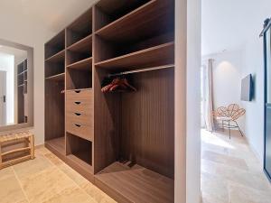 Villas Villa tout equipee - Piscine & pool house - CLIM : photos des chambres