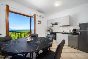 Serene Summer Oasis - Pool, Jacuzzi, Sauna, Sea View - Lara