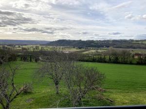 Maisons de vacances Le Perid-Or - Maison avec tres belle vue a Marnac : photos des chambres