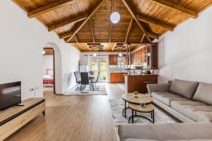 Hillside Apartment Gjirokastër - 3-star hotels in Gjirokastër