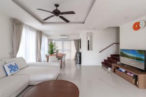 Friendly Townhouse Laguna Park