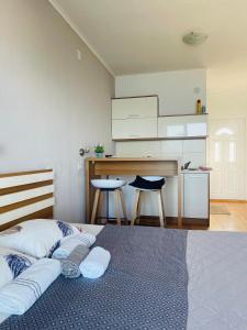 Sunrise Apartments and Studios