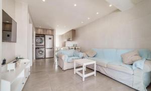 Deluxe Apt - 500m Nissi Beach!