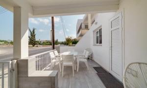 Deluxe Apt - 500m Nissi Beach!