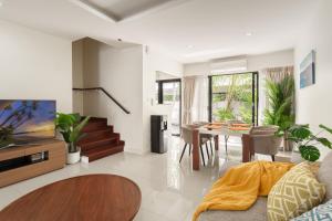 3BDR Townhouse in Laguna Park