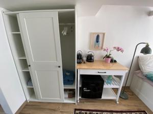 B&B / Chambres d'hotes Chambre Hyeres pres gare et mer : photos des chambres