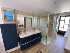 B&B / Chambres d'hotes Chambre Hyeres pres gare et mer : photos des chambres