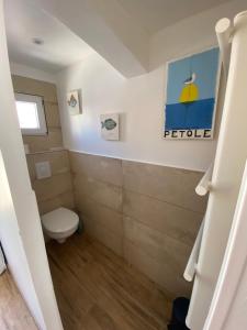 B&B / Chambres d'hotes Chambre Hyeres pres gare et mer : photos des chambres