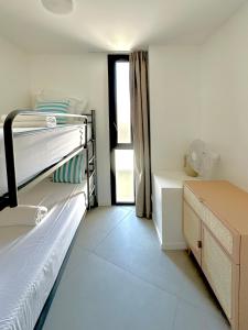 Appartements Theoule - Refait a neuf - 6 personnes - Parking - Clim : photos des chambres