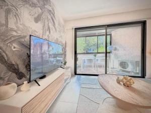 Appartements Theoule - Refait a neuf - 6 personnes - Parking - Clim : photos des chambres