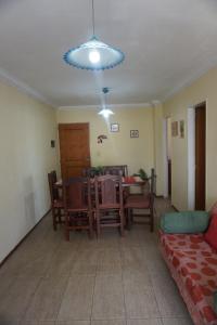 Depto con balcón, pleno centro