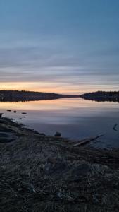 Roslagen sjötomt ,gårdshus på större gård