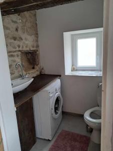 Maisons de vacances Nice detached stone house : photos des chambres