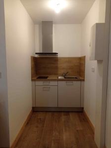 Auberges Les Chambres avec SDB,1 Studio l-interieur completement renove en 2024,plage du Debarquement 5 minutes a pied : photos des chambres