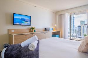 L21 Ocean View Studio SUPER King bed