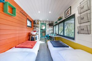 Maisons d'hotes La roulotte de Valou : photos des chambres