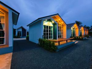 Hug Home Resort Wichianburi ฮักโฮม รีสอร์ท วิเชียรบุรี