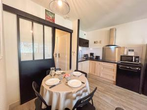 Studio dans une résidence avec piscine à Sanary