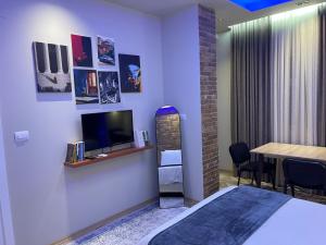 Urban Luxe Retreat- Pogradec