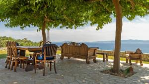 Artsy Wooden Cottage