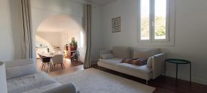 Maisons de vacances Maison de ville avec grande terrasse a Caneta : photos des chambres