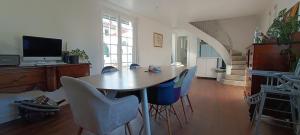 Maisons de vacances Maison de ville avec grande terrasse a Caneta : photos des chambres