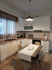 Kellys blooms & stone