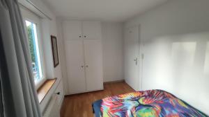 Small Double Room, bed 140x200cm, in very quiet and cosy house!