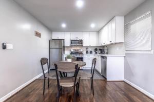 Spacious Apartment Home 6 minutes from Medical Center