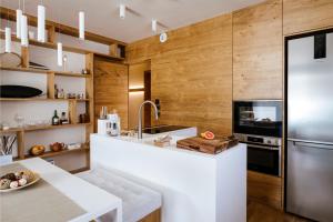 Mountain View Apartment with terrace in ideal location