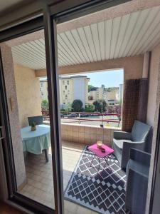 Appartements T2, balcon, centre et lac, garage, 73m2, calme chic : photos des chambres