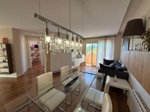 Encantador Ático a 2,6 km de la Playa