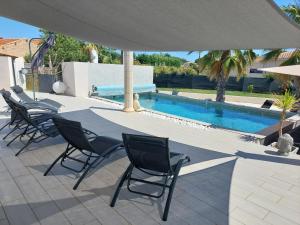 Villas Villa 6 personnes piscine chauffee : photos des chambres