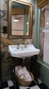 La Maison du Griffoul BB à Salles la Source cascade et terroir