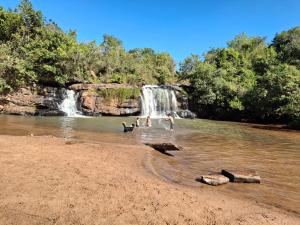 Chácara com piscina condominio cachoeira