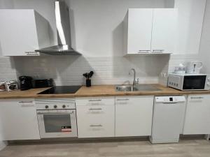 Suite Santa Faz 2 IZQ Aire Acondicionado 3 Dormitorios