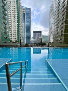 Virgo Nest Rentals - Avida Riala IT Park - City View
