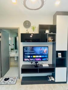 The base Central Pattaya 851 by Numam