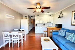 Turtles & Dolphins & Crabs, Oh My!