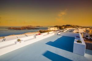 Nautilus Dome Santorini Greece