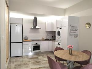 APARTAMENTO LUNA - 2 apartamentos céntricos juntos cerca de la playa, ideales para grupos grandes