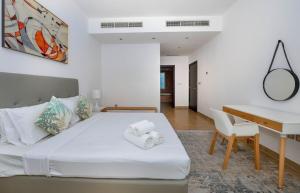 Dubai 5 Bedroom Villa - Beautifully Appointed