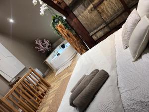 La 104 Zen Suite romantique dans maison réservée aux hôtes