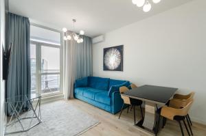 21-284 Central Park, John McCain 7, Kyiv centre, fantastic city view, 15 kW backup power, Petrovdom Apartment